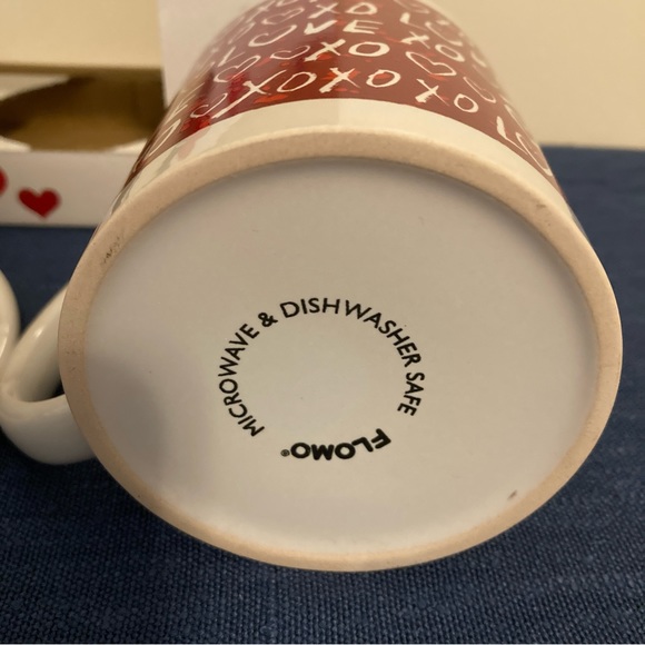 FLOMO Valentines Day Mug Set of Two Red with White Heart and Love Design - Picture 9 of 12